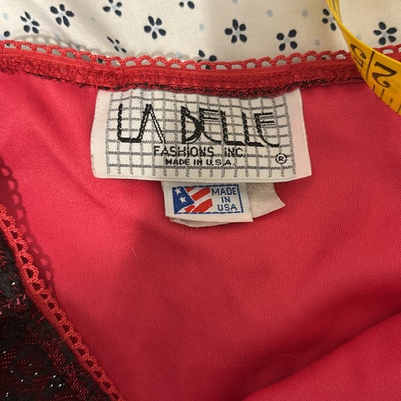 Vintage goth skirt - Picture 3 of 3